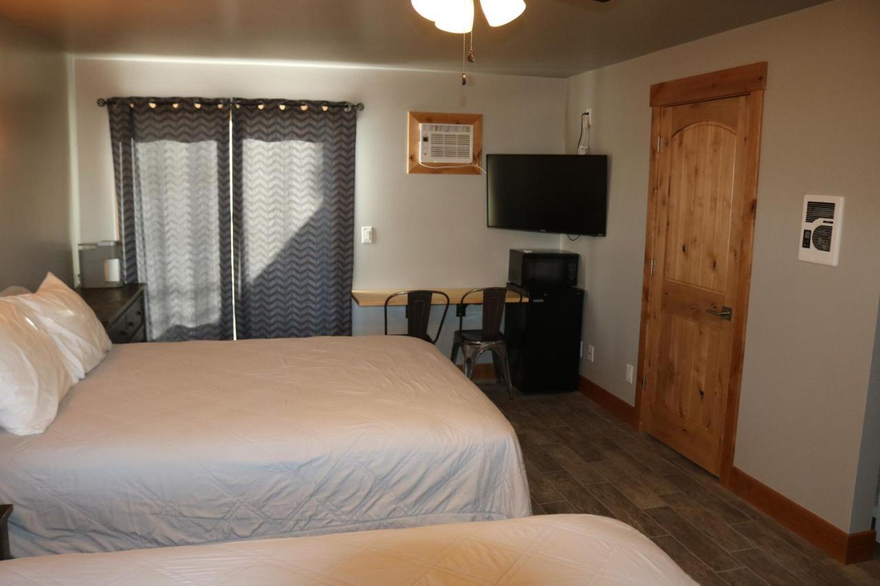 Columbine Inn (Adults Only) Эстес Парк Экстерьер фото