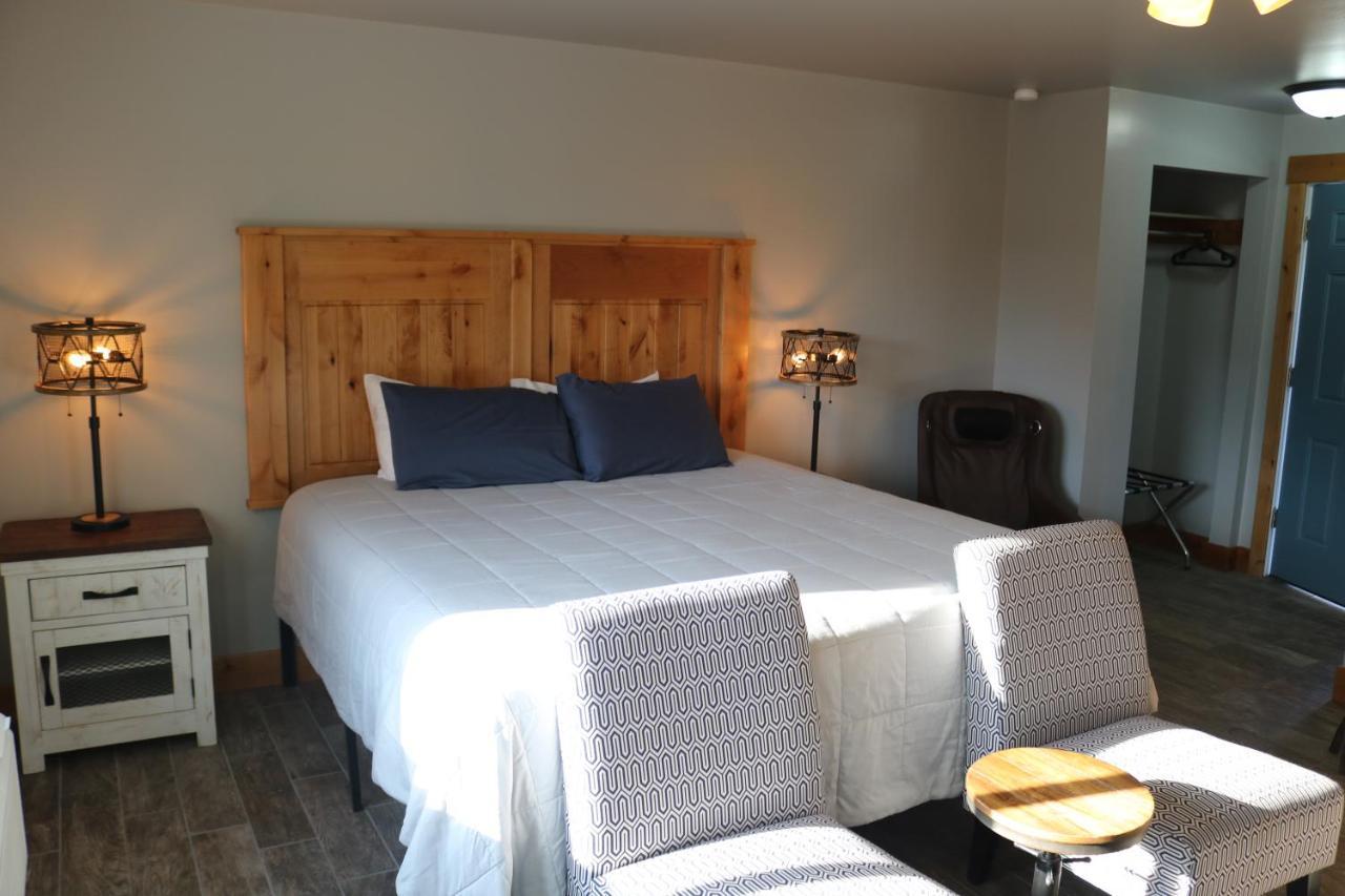 Columbine Inn (Adults Only) Эстес Парк Экстерьер фото