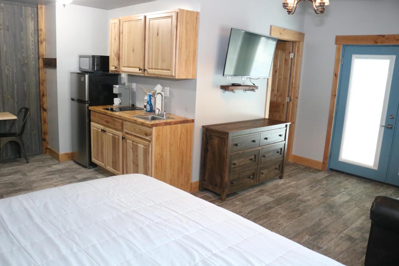 Columbine Inn (Adults Only) Эстес Парк Экстерьер фото