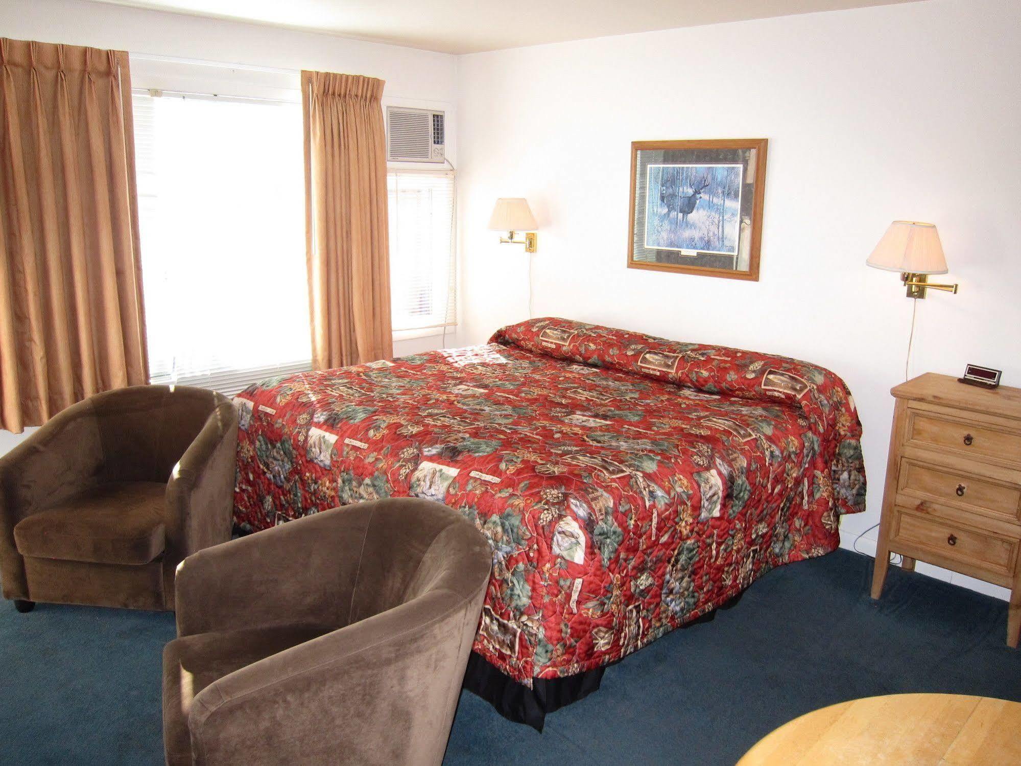 Columbine Inn (Adults Only) Эстес Парк Экстерьер фото